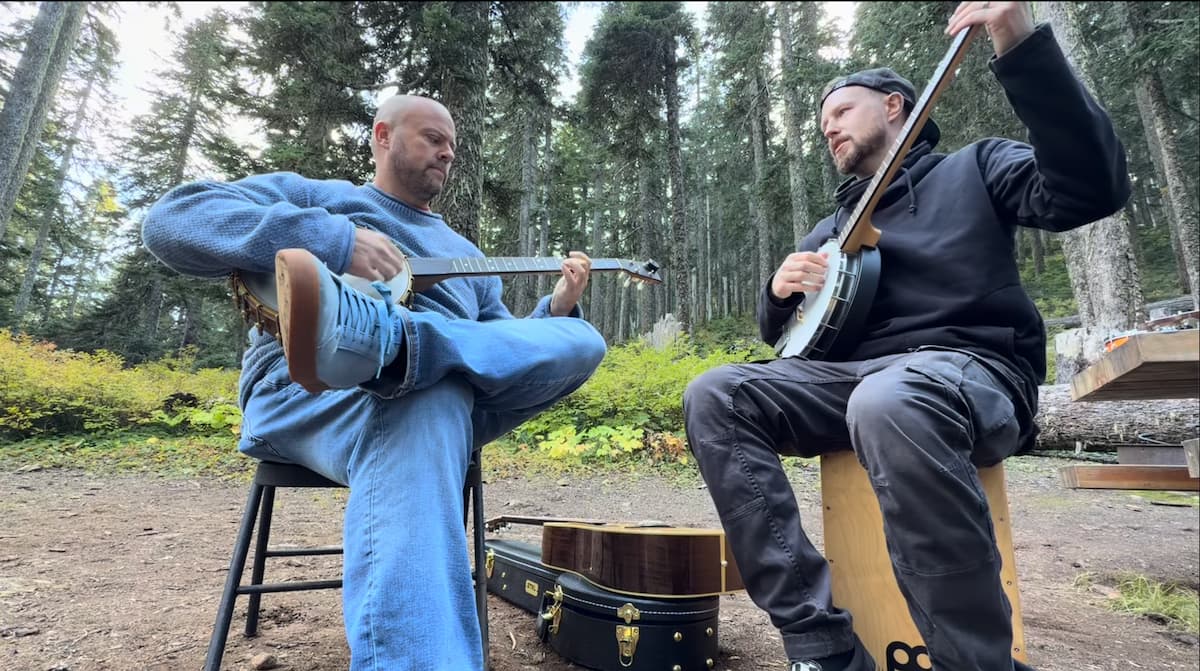 Me and Chris each on a banjo